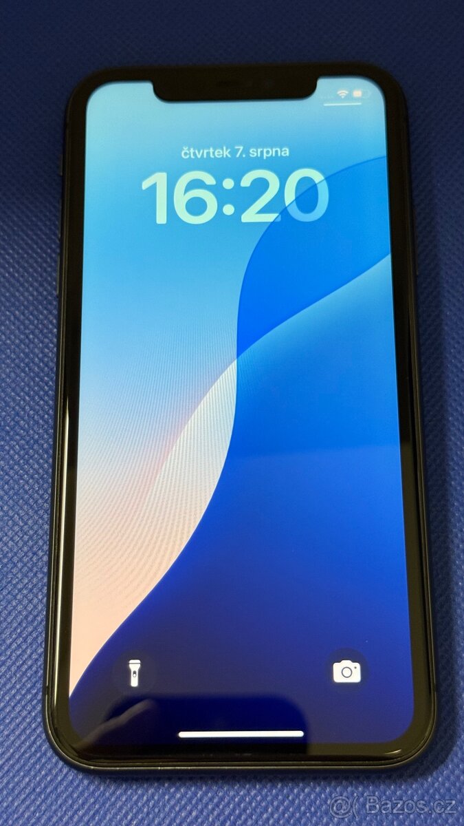 iPhone 11 128GB Black, krásný stav