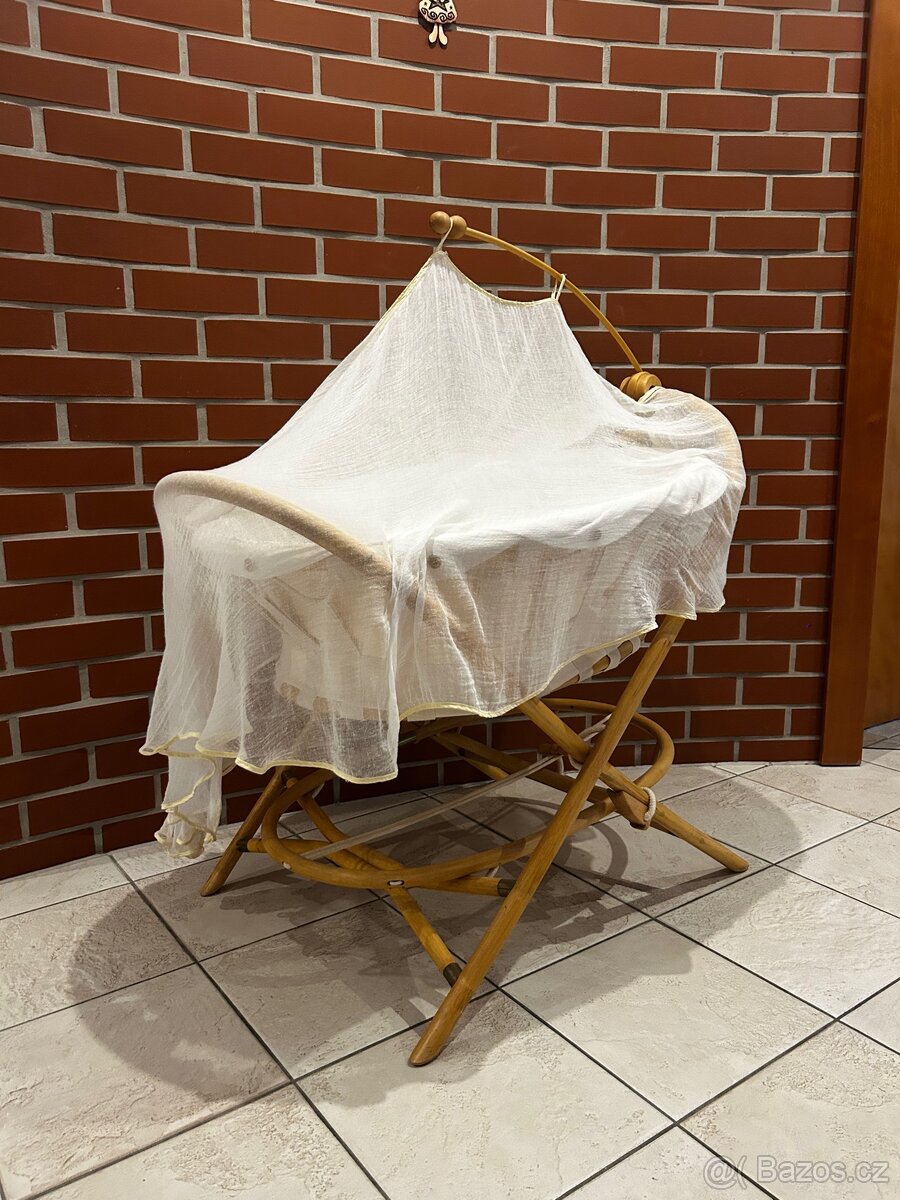 Dětská ratanová kolébka Rimbau