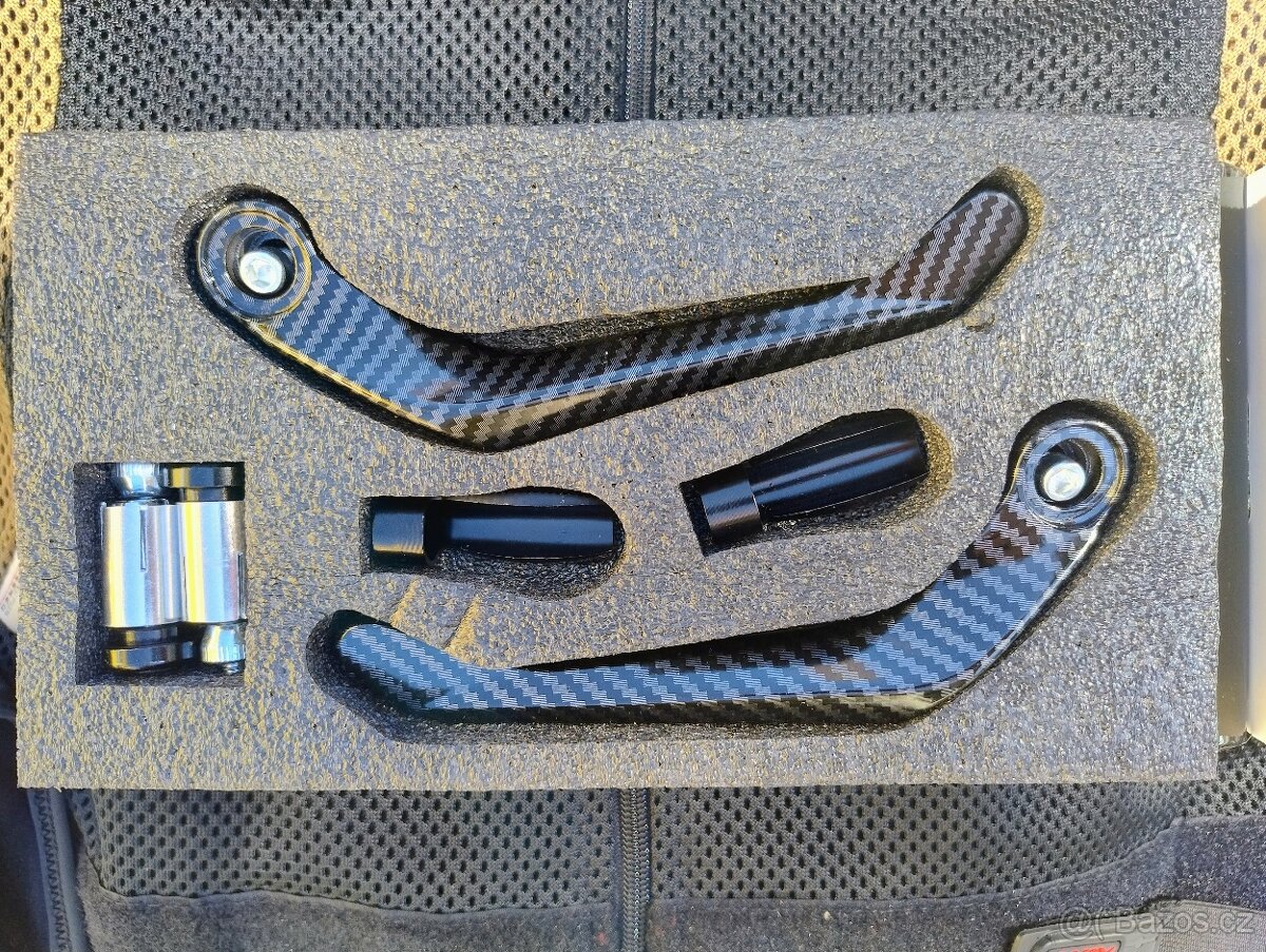 CNC chránič páček