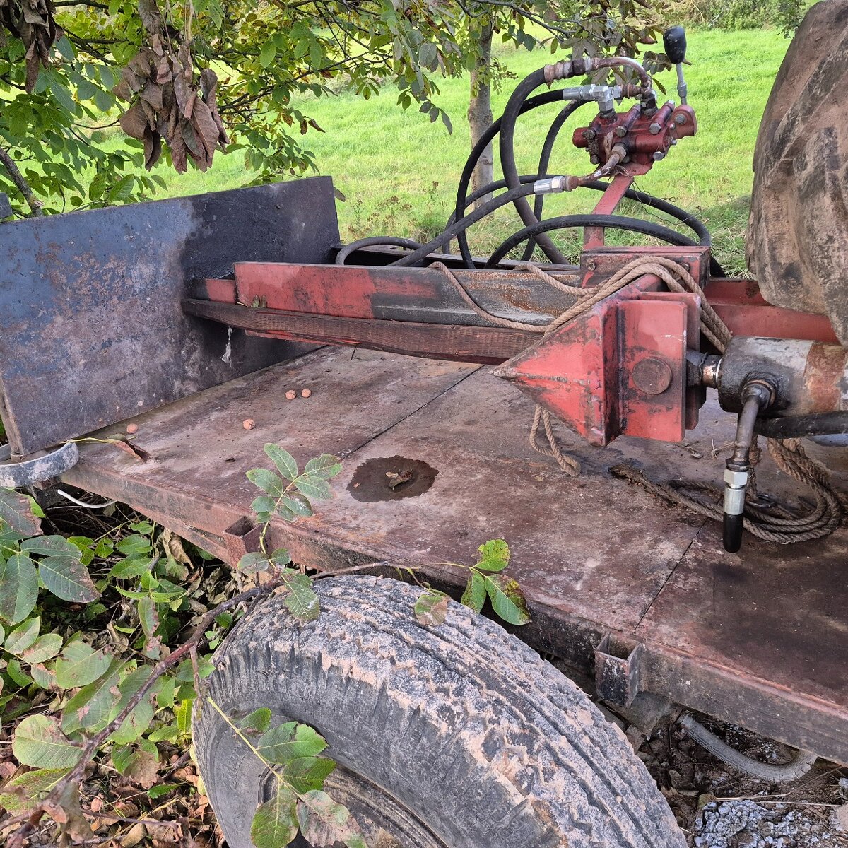 Štípačka na dřevo za traktor