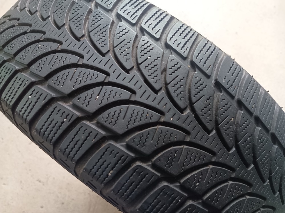 215/65 R16 BRIDGESTONE (4117)