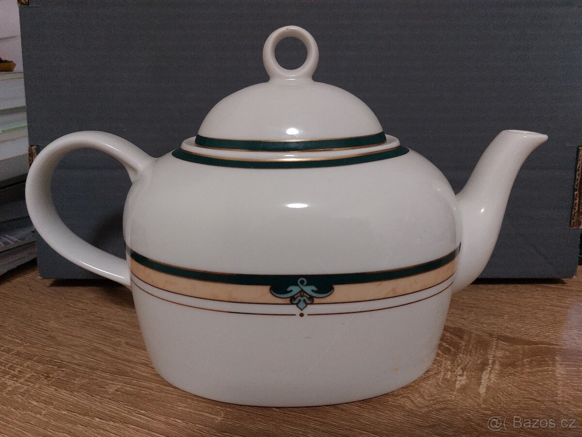 Porcelán konvice a cukřenka