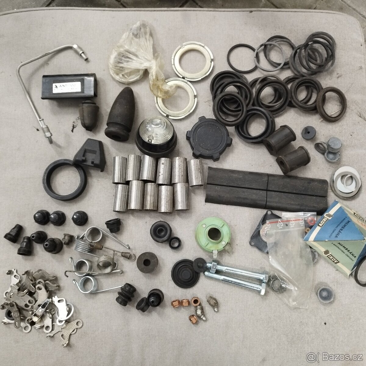 Škoda 100 110r 1000 nové díly Č 7 -