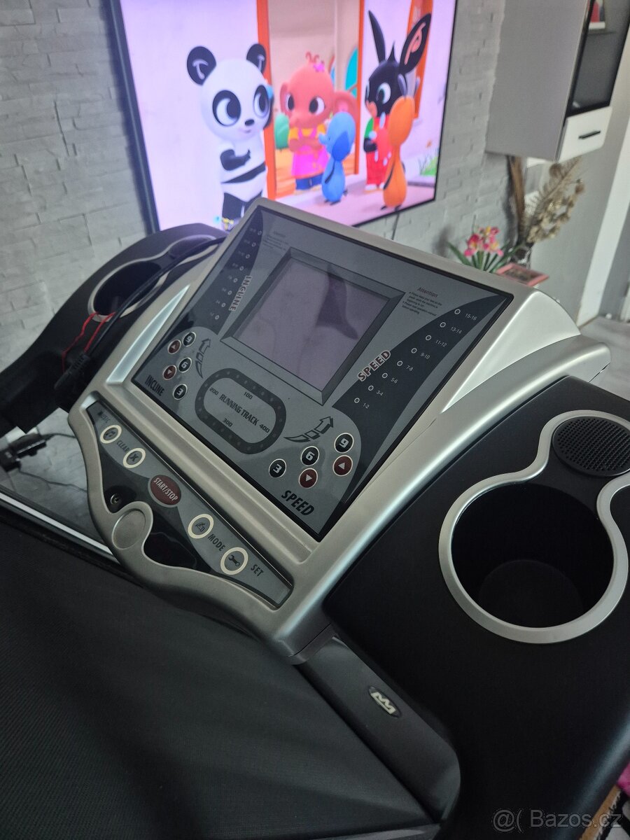 Běžecký pás Master f25