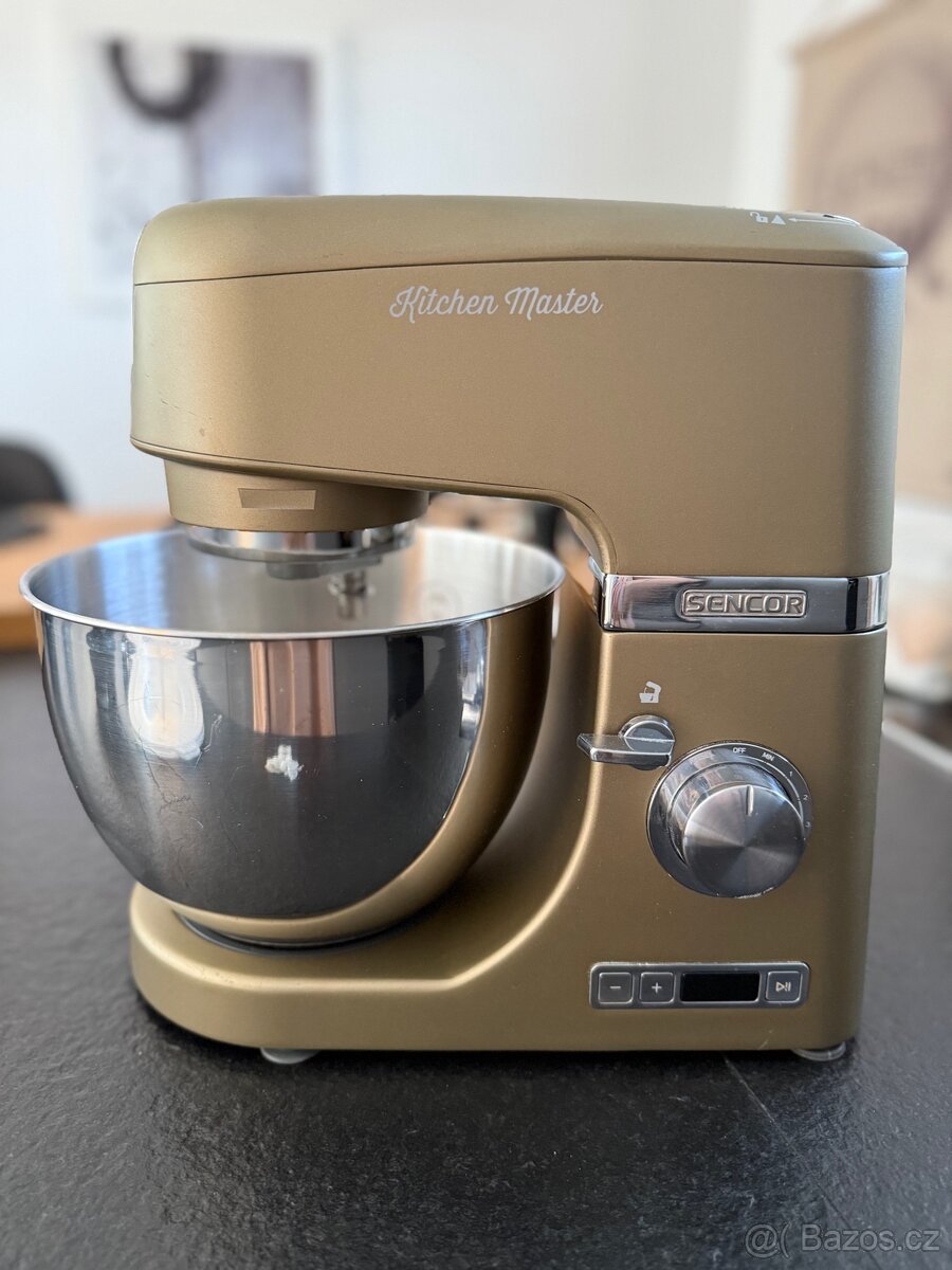 TOP stav noveho - Robot SENCOR STM 7877CH