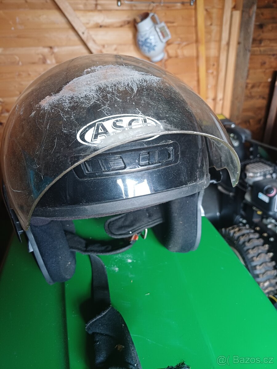 Helma na skútr
