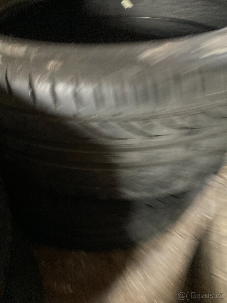 2ks letní pneu 225/45 R17 - Hankook