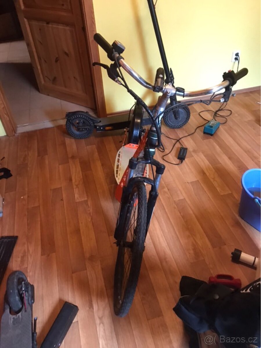 Elektricka Kolobezka , Hugo bike pro