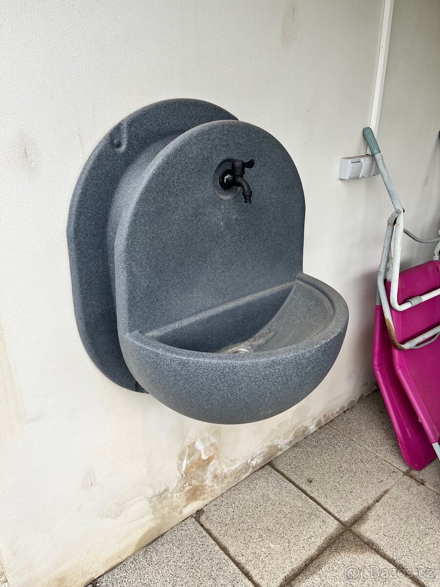 Zahradní umyvadlo plastové