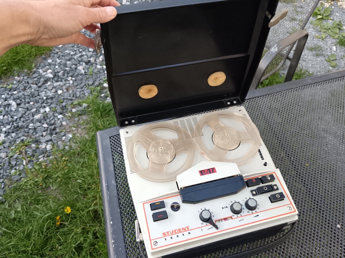 Magnetofon Student Tesla B47