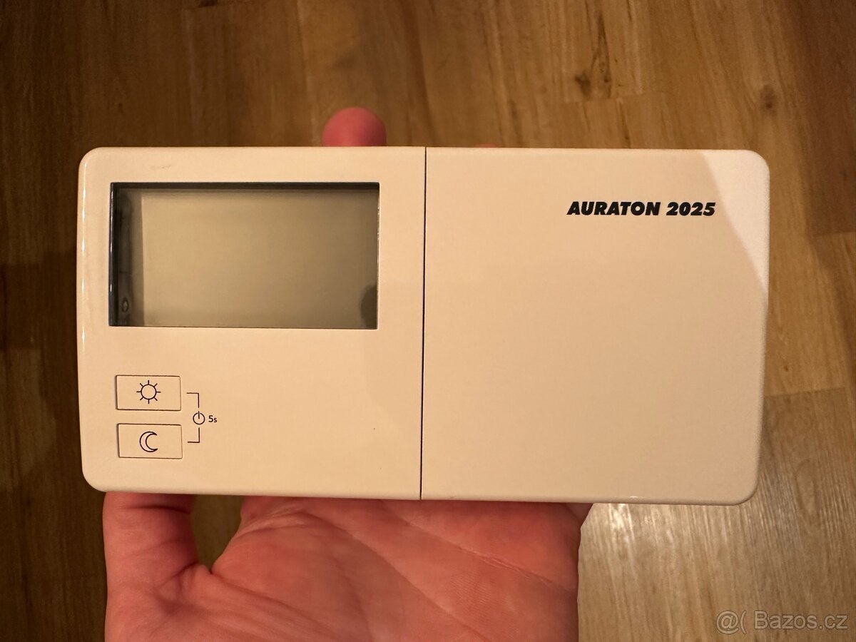 Termostat Auraton 2025