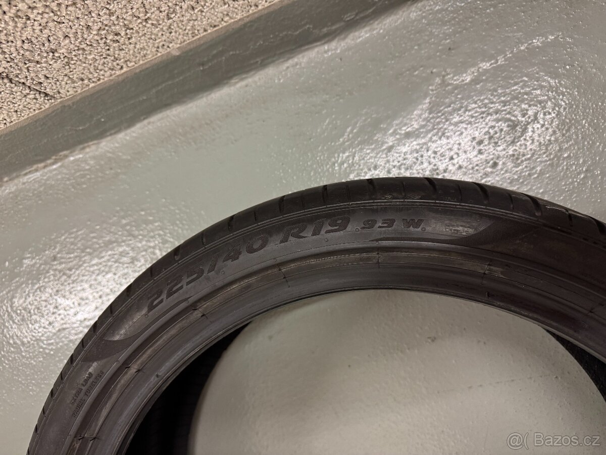 Použitá pneumatika PIRELLI 225/40 R19