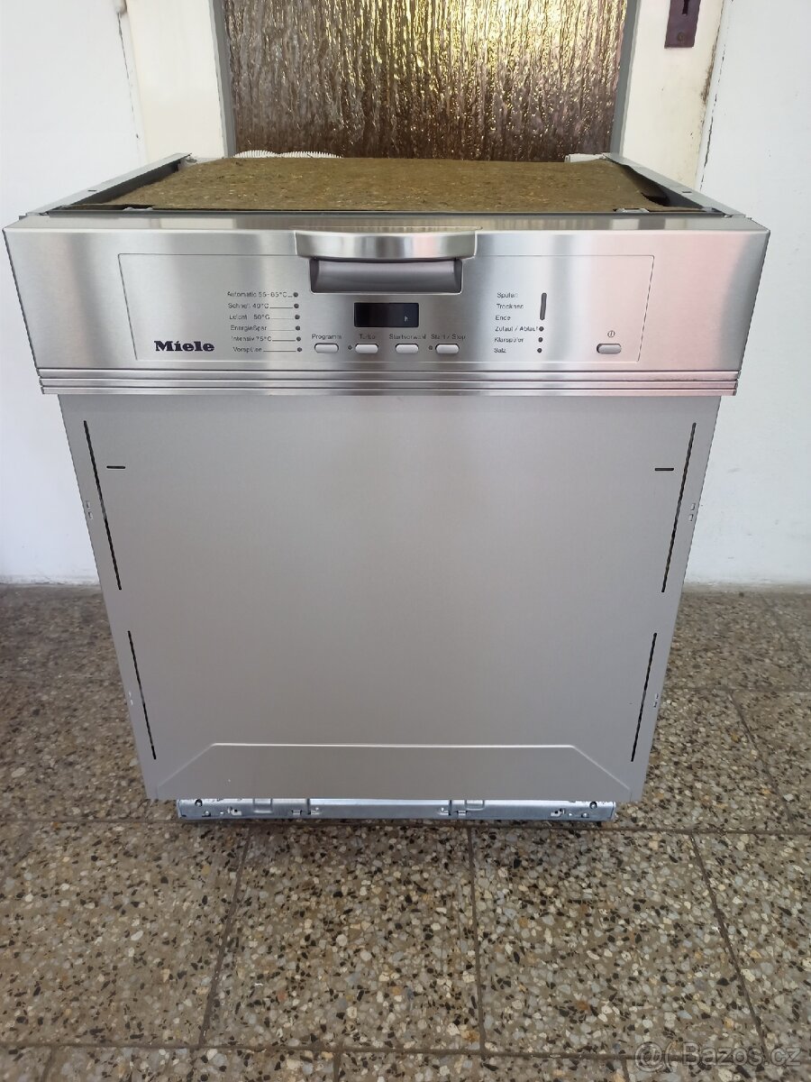 Myčka nádobí Miele G 1143 SCi