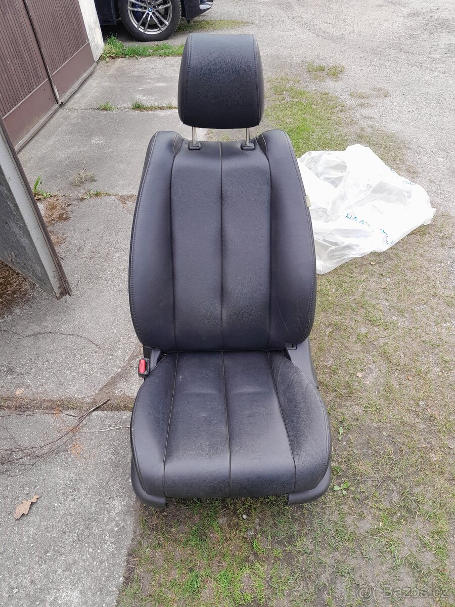 Mazda cx7 sedacky