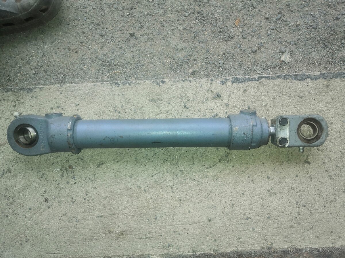 válec hydraulický řízení E301,302,303,