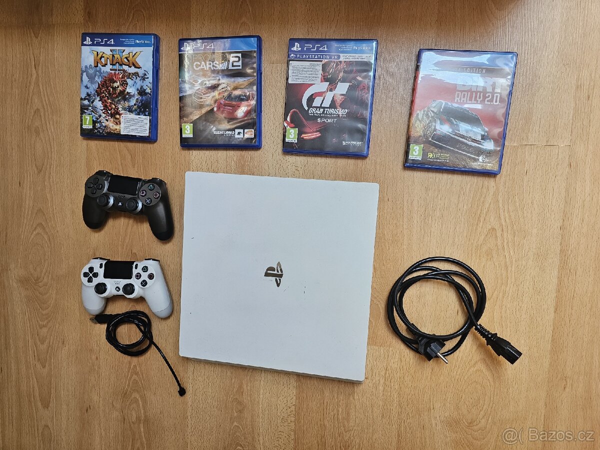 Playstation 4 Pro 1TB, 2 ovladače + 41 her