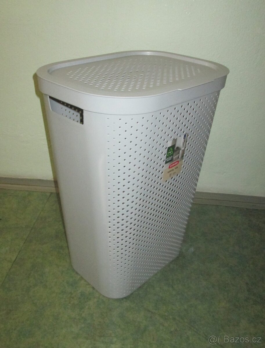 Velký plastový prodyšný box na prádlo - 60 l
