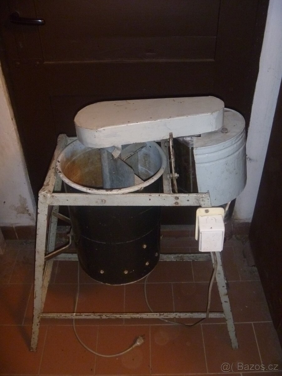 Drtič a lis na ovoce - mošt zadarmo ;)