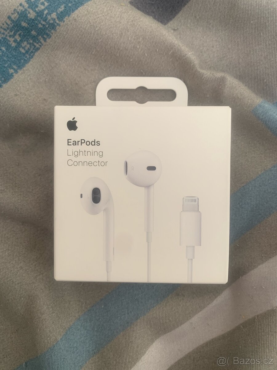 Apple earpods lightning