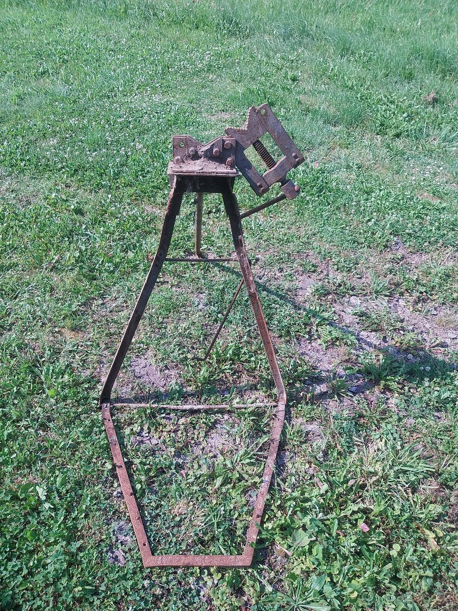 Instalatérský svěrák