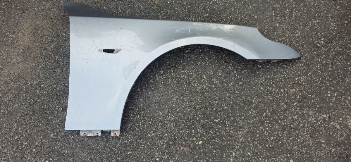 Pravy predni blatnik bmw 5 e60 e61