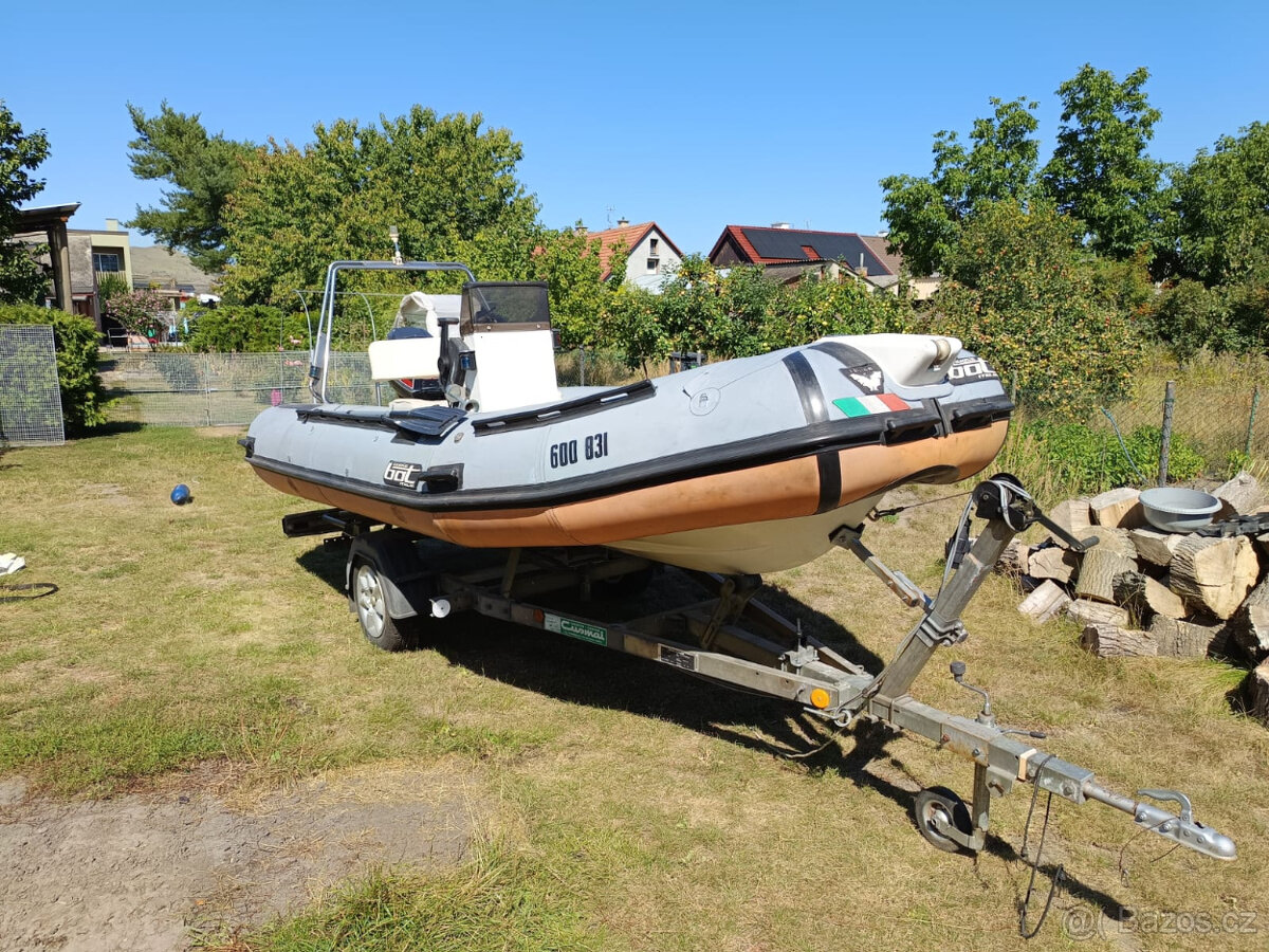 Motorový člun Bat Baltic XL