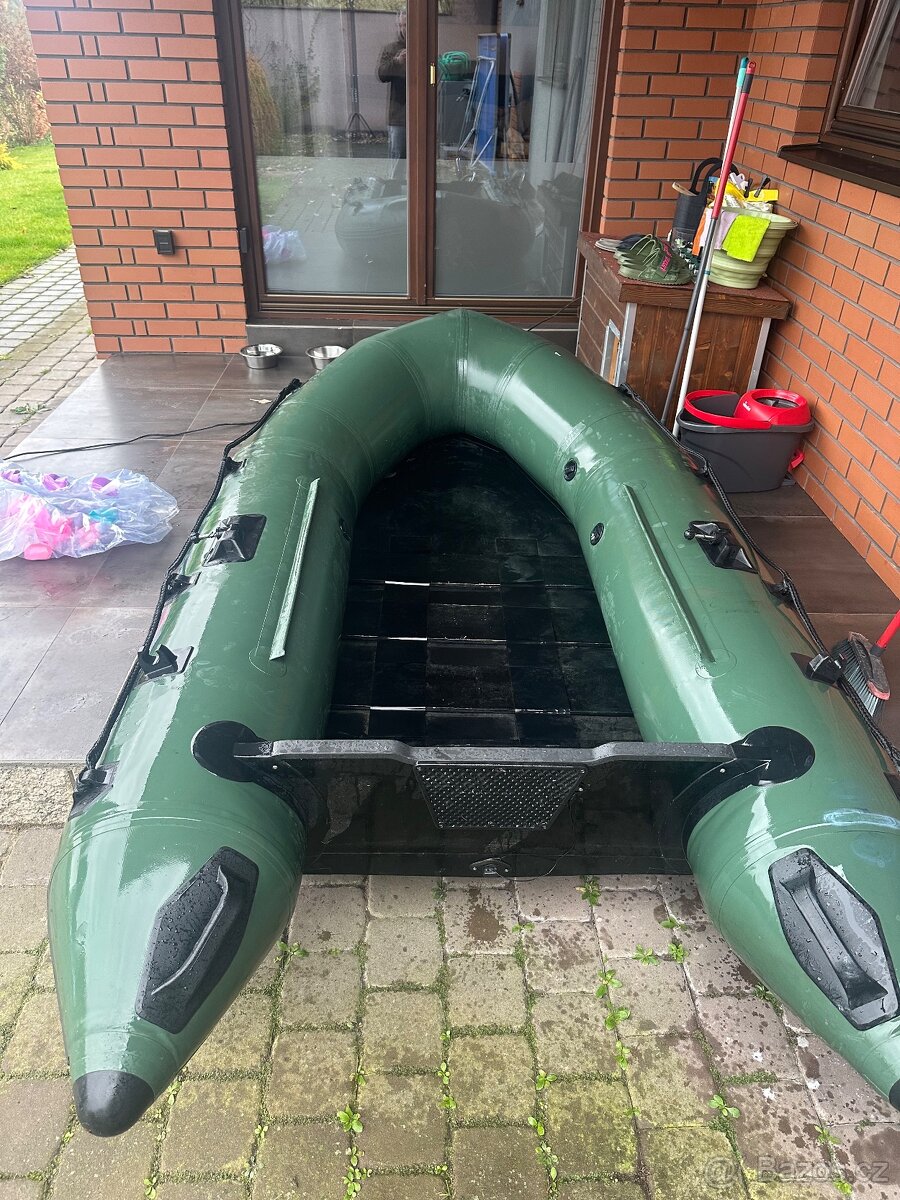 Člun Mivardi M-boat 270s