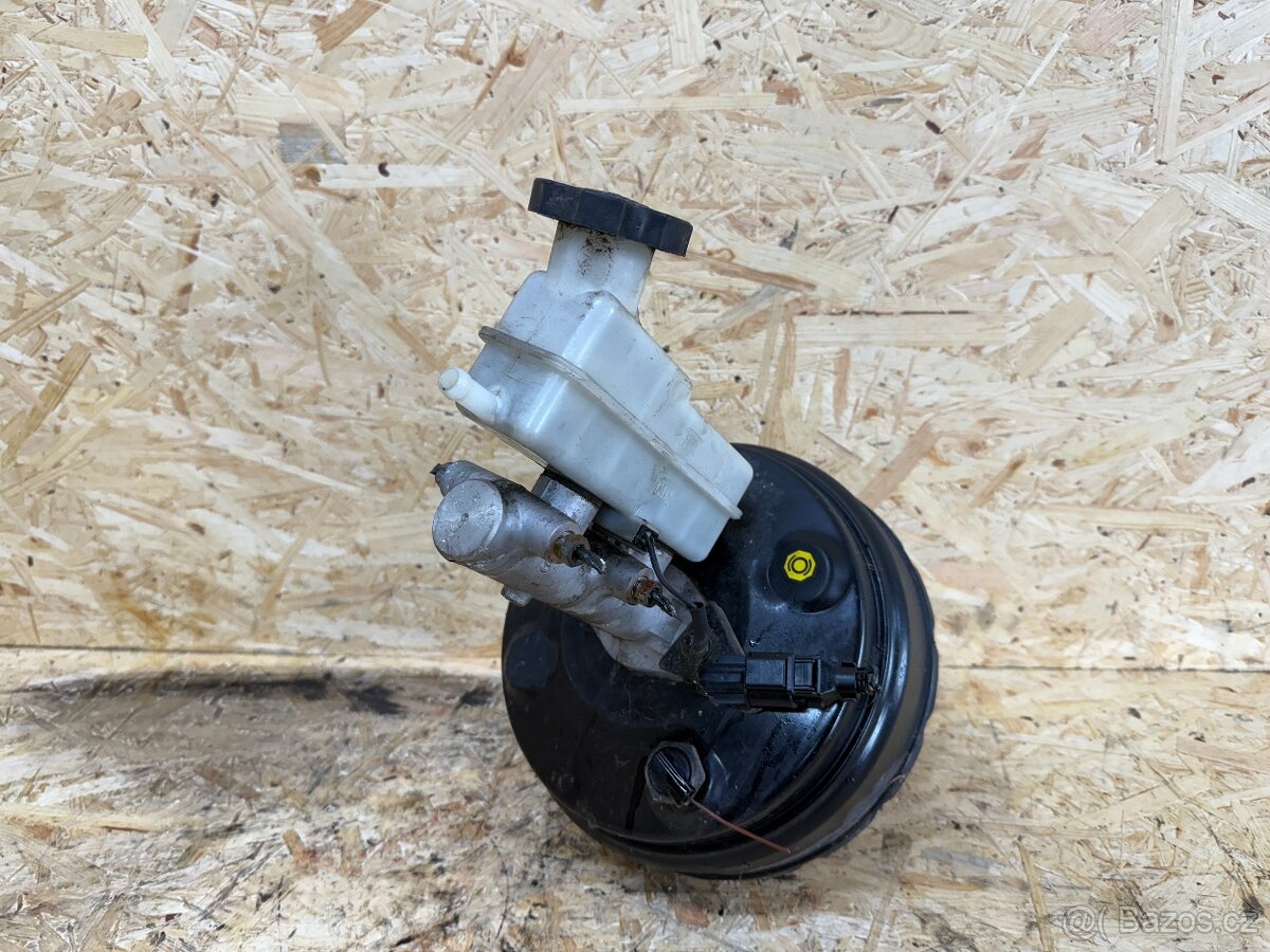 POSILOVAČ BRZD HYUNDAI H1 2.5 CRDI 58600-4A720