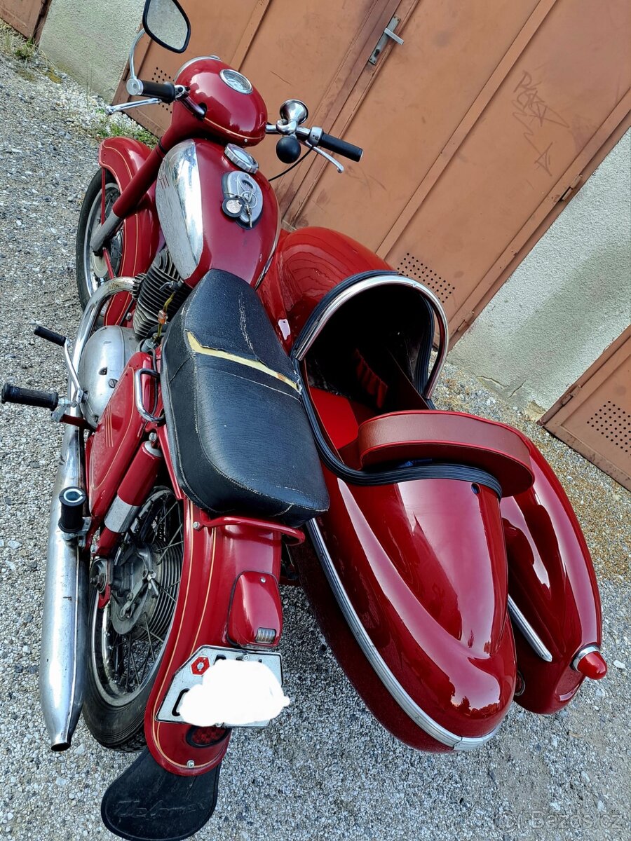 Jawa 250  + sidecar Velorex 560
