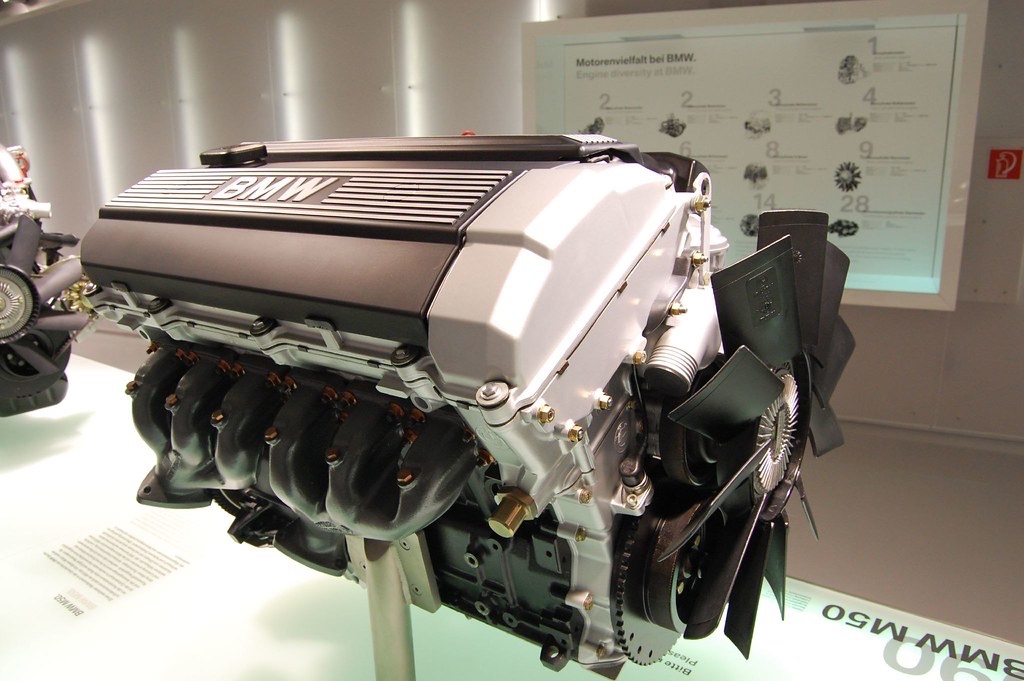 Motor po servise z BMW e36 M50b20 bez vanos 110kw