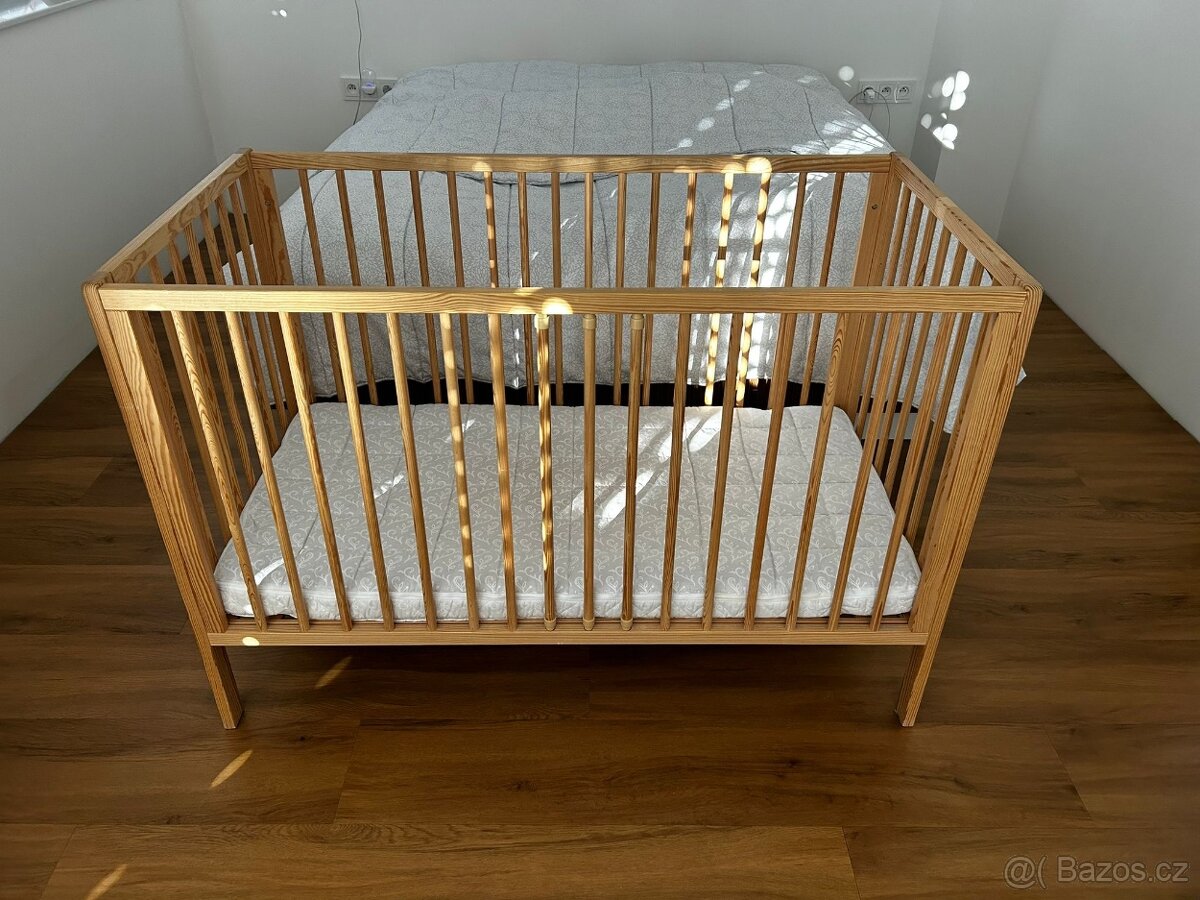 Postýlka a příslušenství