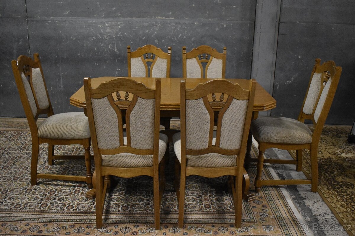 Rozkládací stůl+ 6 židlí