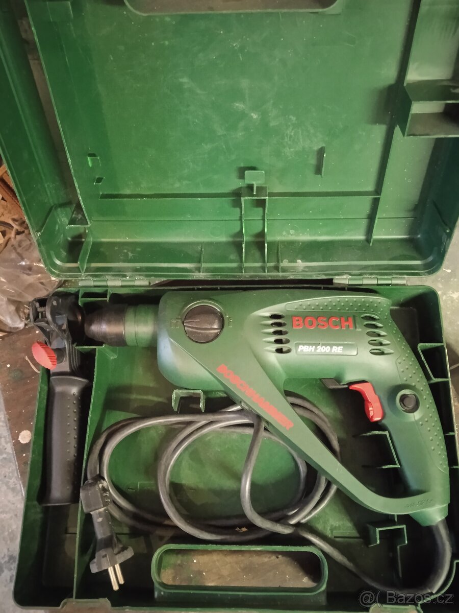 Vrtací kladivo BOSCH PHB 200 RE včetně kufru
