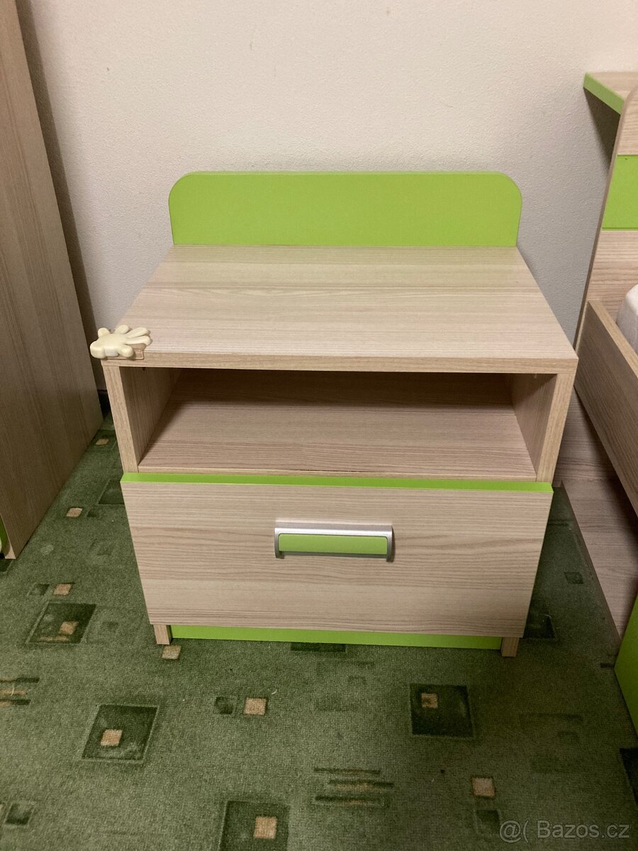 Nábytek pro dětský pokoj LENA - skříň, stůl, postel - 10