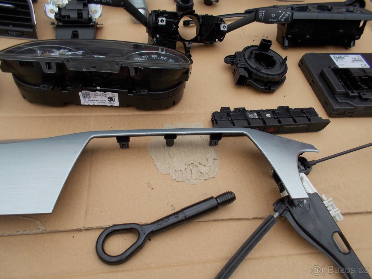 Škoda Fabia III kombi 1.0 70kw náhradní díly - 10