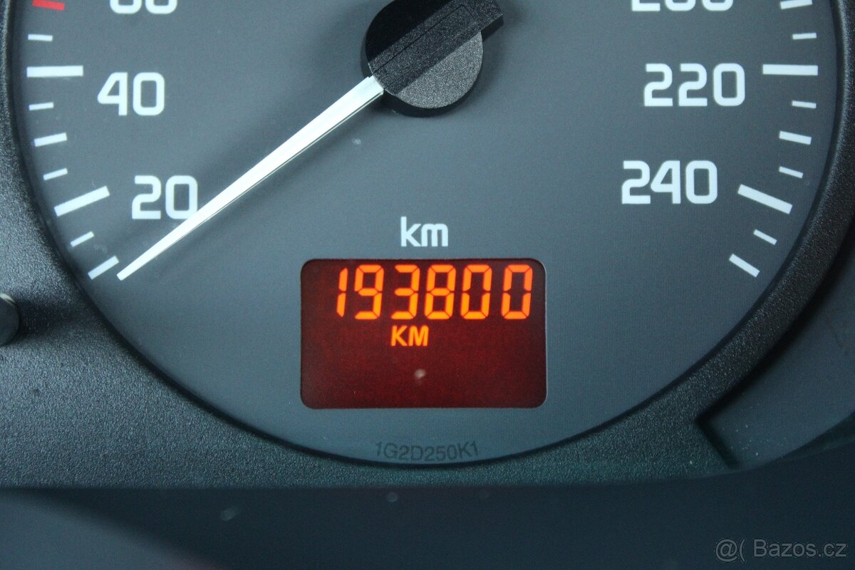 Renault Mégane 1,4 i 16V ČR,KLIMATIZACE,2003 - 10