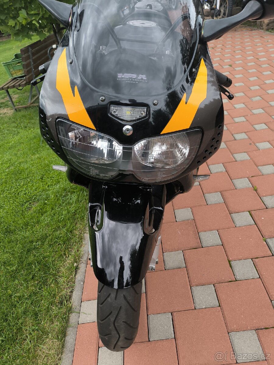 Krásná Honda CBR 900 rr - 10