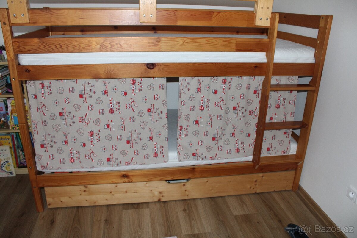 Patrová postel z masivu, palanda - 10