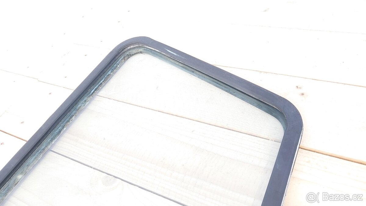 Nissan Patrol Španěl – SKLO PZ 3DV - 10