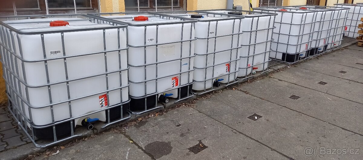 Zásobník 1.000 L - stavba - zahrada - kontejner - dešťovka - 10