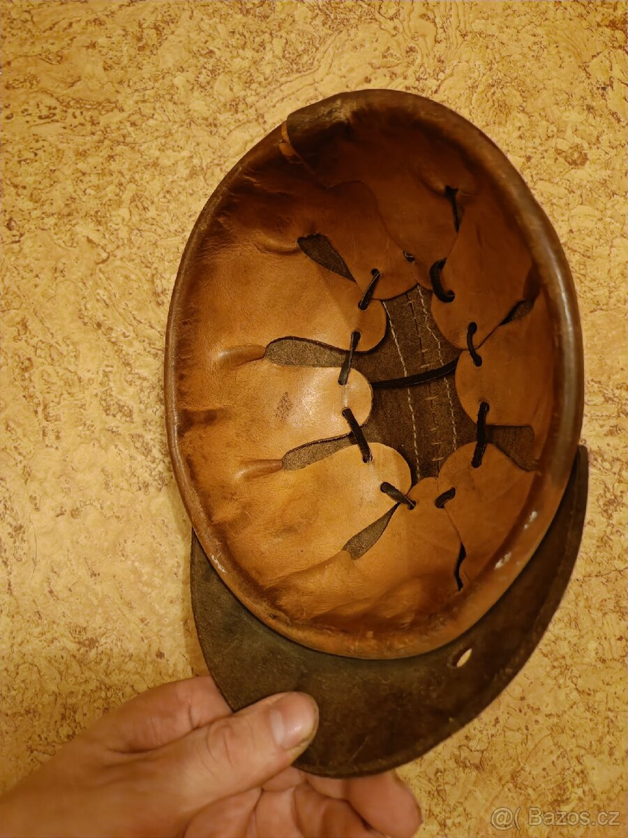 stara kozena hornicka prilba - v super stavu - 10