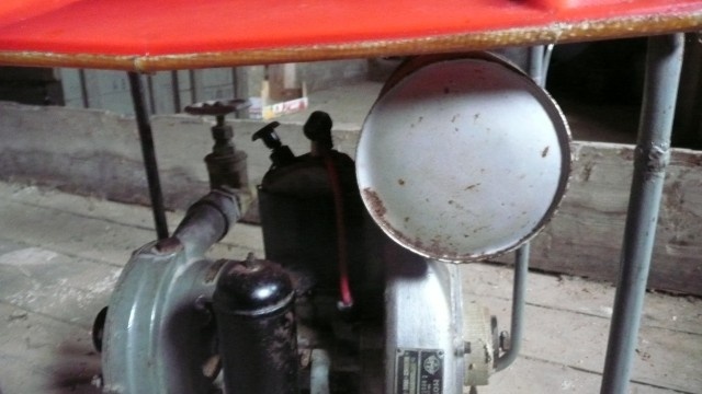 Spalovací motor s čerpadlem - 10