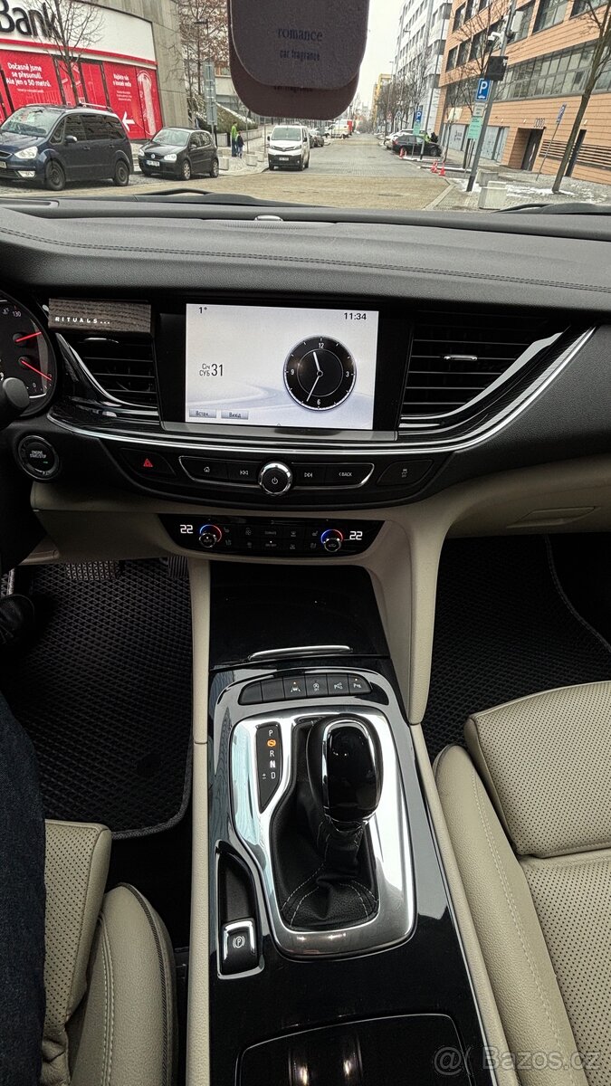 Opel Insignia - 10