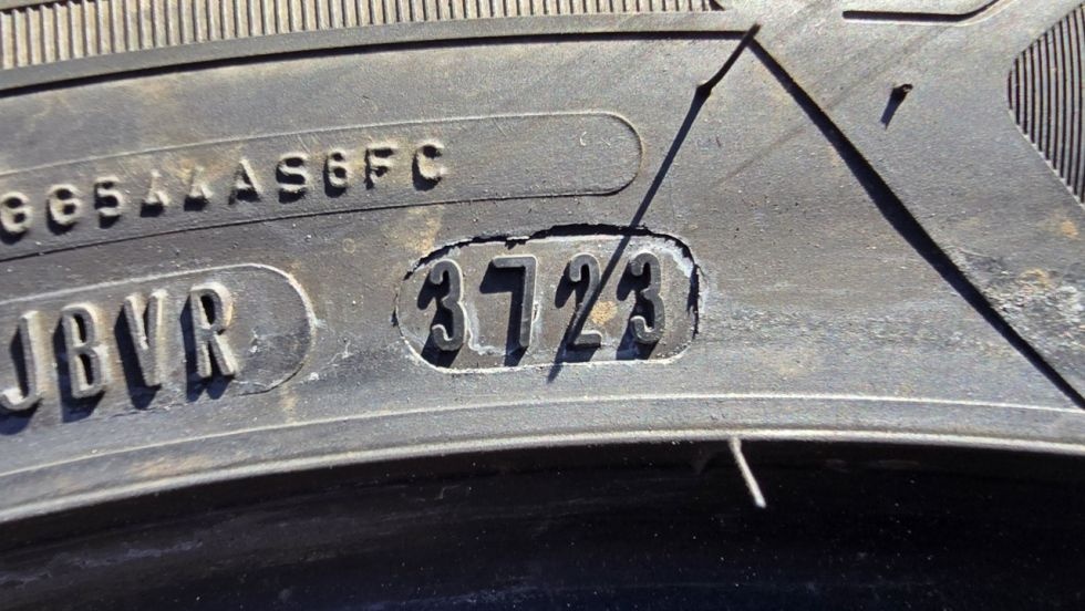 Letní pneu 245/45/18 Good Year - 10