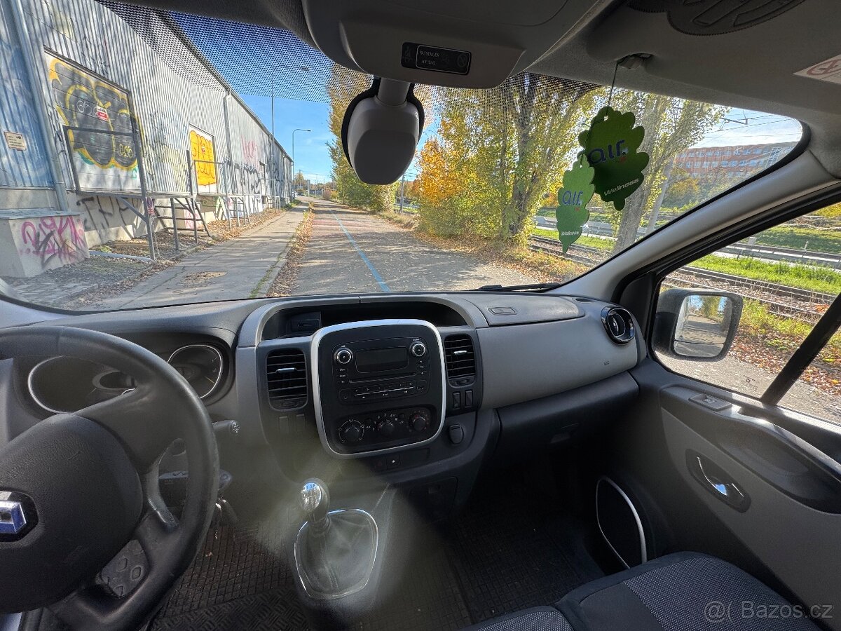 Renault Trafic 1.6 - 10