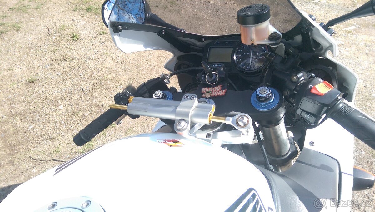 Honda CBR 954 RR - 10