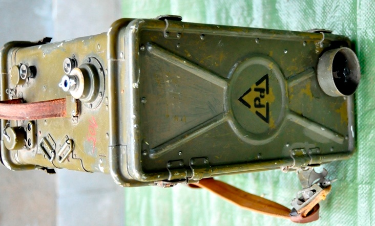Rádiová stanice R-105 – vojenská vysílačka - 10