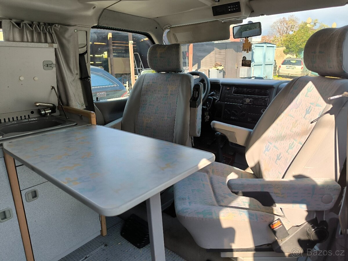 Obytné auto originál VW California 2,5TDi,tempomat - 10