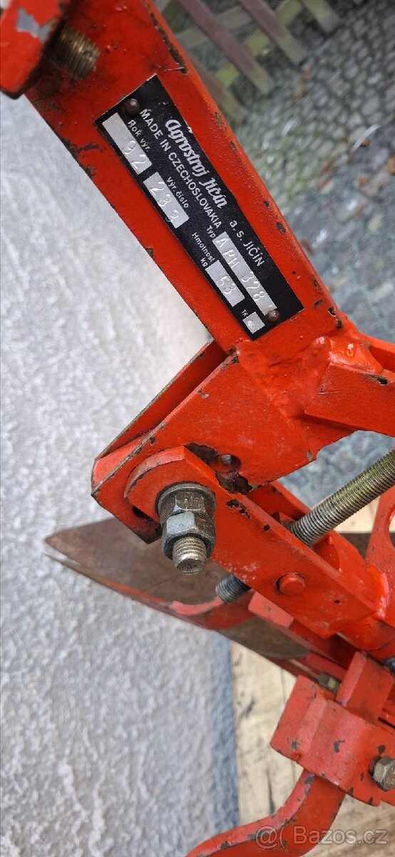 Prodám malotraktor MT7 UNI - 10