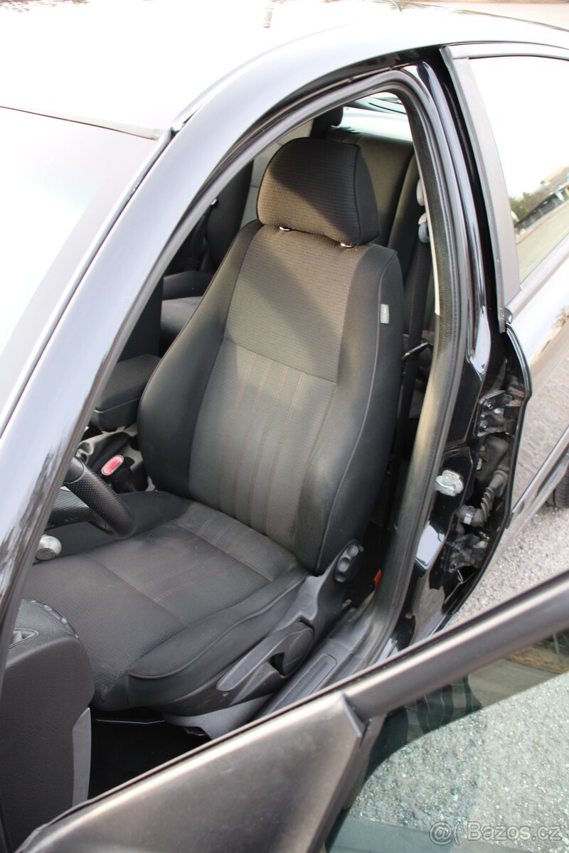 Alfa Romeo 147 1.6 Twin Spark - 10